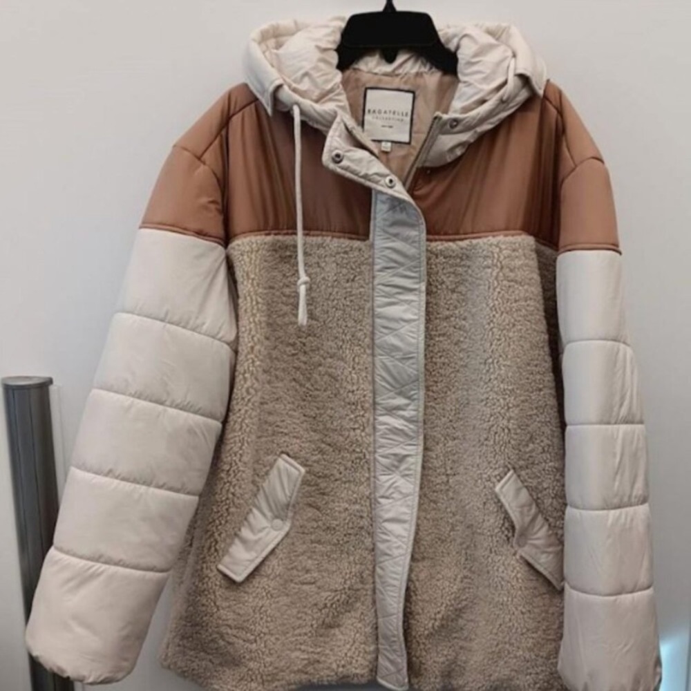 Bagatelle Coat Faux Shearling Puffy Hooded Size Medium